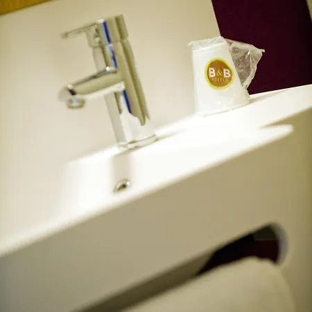 Cite De L'espace Hotel 2*